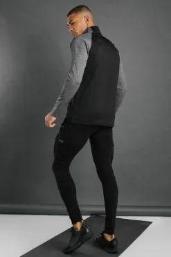 Sale boohooMAN Active Gym Slim Fit Funnel Neck Track Gym Top black