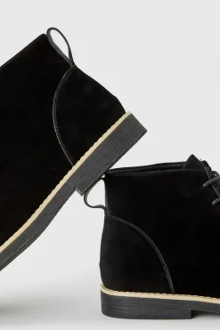 Flash Sale boohooMAN Apron Front Desert Boot black