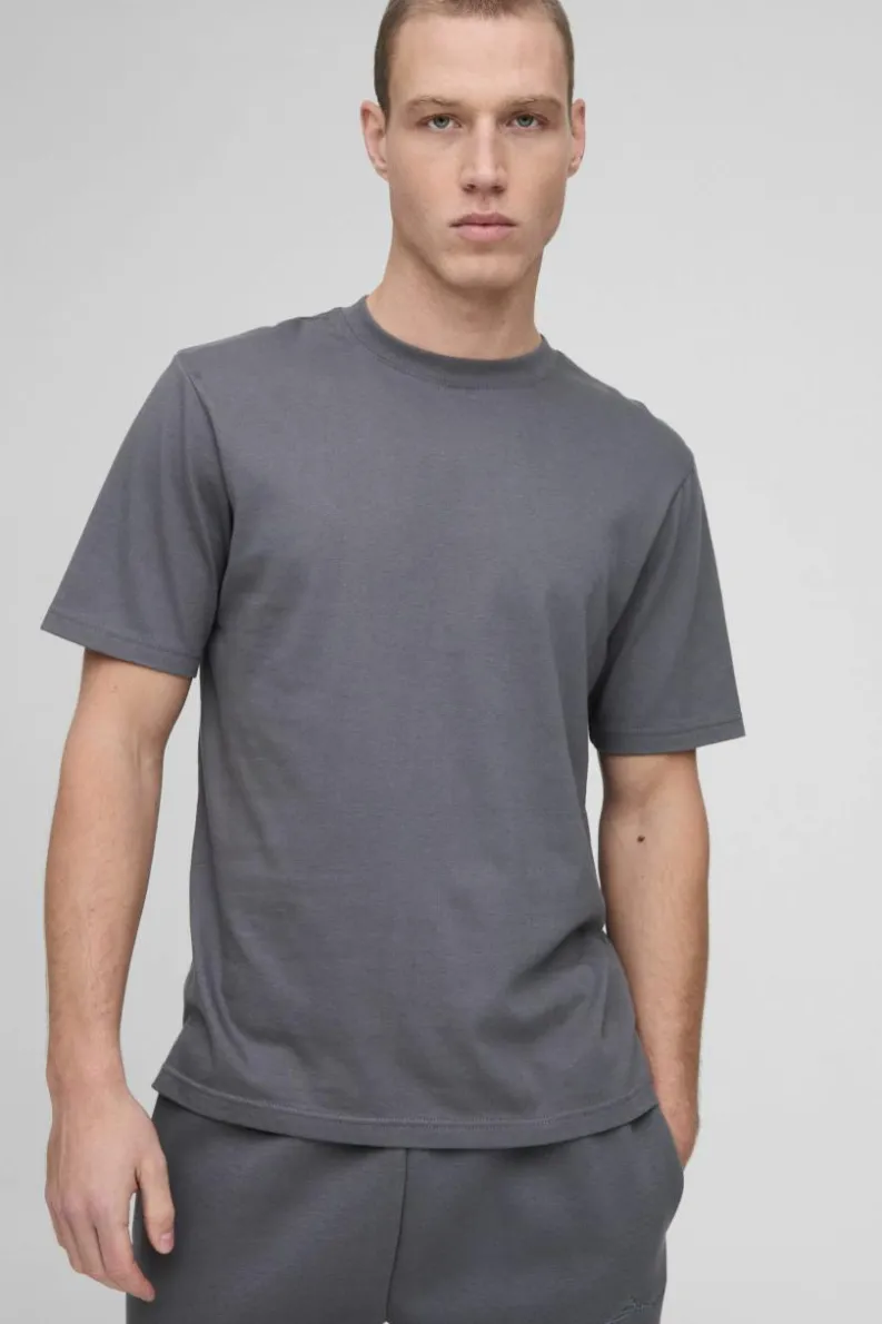 Best Sale boohooMAN Basic Slim Fit Crew Neck T-Shirt charcoal