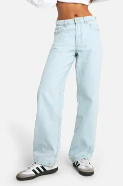 Fashion boohoo Basics 32 Inch Leg High Waisted Boyfriend Jeans bleached blue