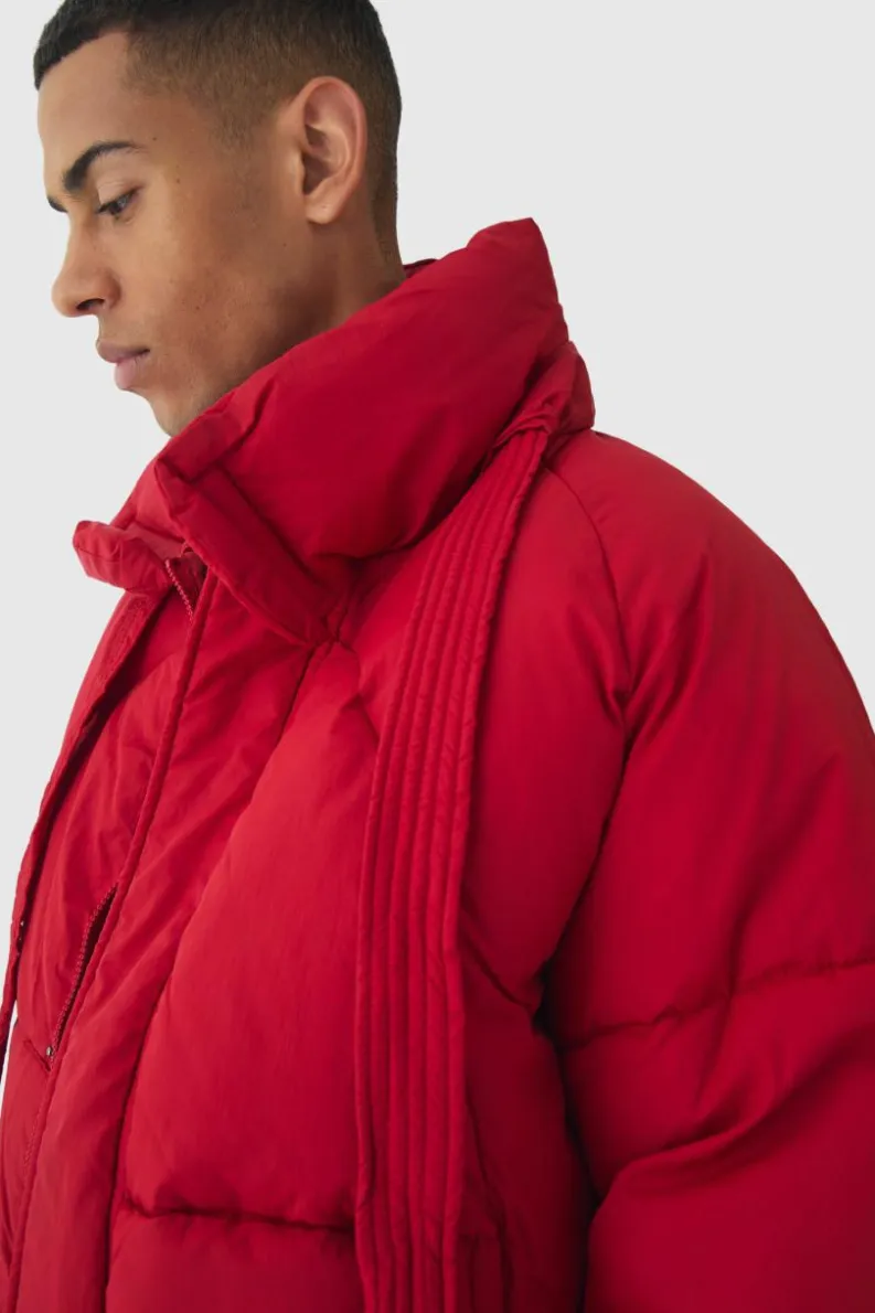 Online boohooMAN Boxy Fit Drawcord Quilted Funnel Neck Puffer Coat In red