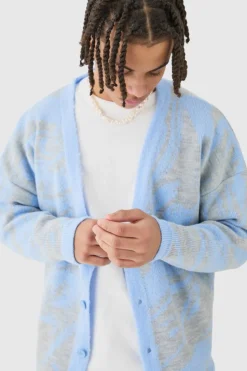 Store boohooMAN Boxy Oversized Brushed Abstract All Over Cardigan blue