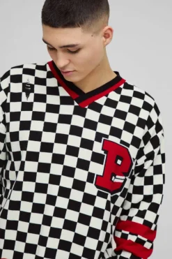 Clearance boohooMAN Boxy V Neck Boxy Distressed Checked Varsity Jumper black