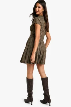 New boohoo Cap Sleeved Pleated Tailored Dress multi