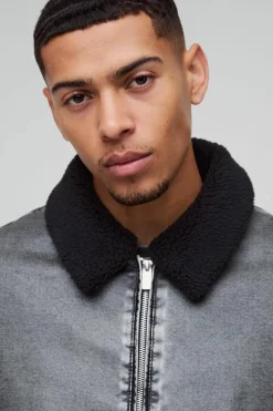Store boohooMAN Detachable Borg Collar Aviator Bomber Jacket black