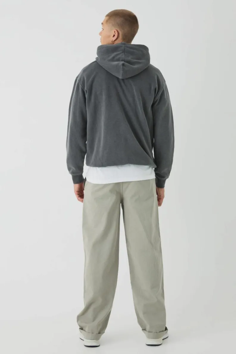 Online boohooMAN Elasticated Waist Baggy Turn Up Hem Chino Trousers light khaki