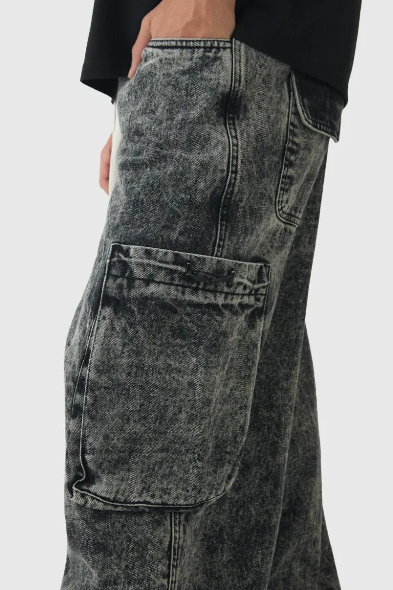 Cheap boohooMAN Elasticated Waist Parachute Acid Wash Cargo Jeans black