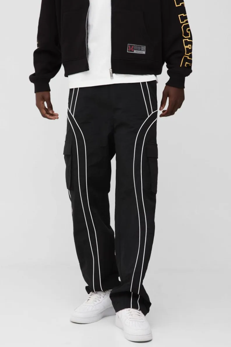 Discount boohooMAN Elasticated Waist Relaxed Nylon Pipped Cargo Trousers black