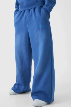 Fashion boohooMAN Extreme Wide Leg Man Spray Wash Joggers cobalt