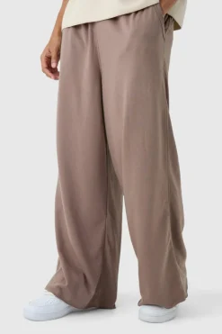 Cheap boohooMAN Extreme Wide Leg Raw Edge Loopback Jogger mocha