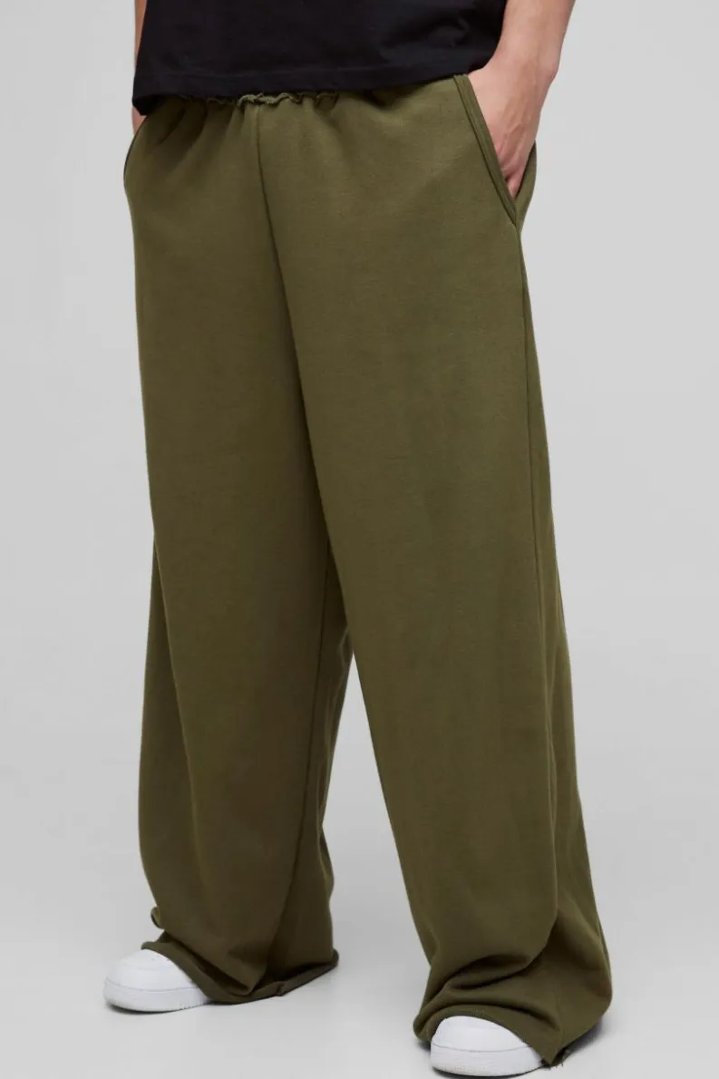 New boohooMAN Extreme Wide Leg Raw Edge Loopback Jogger khaki