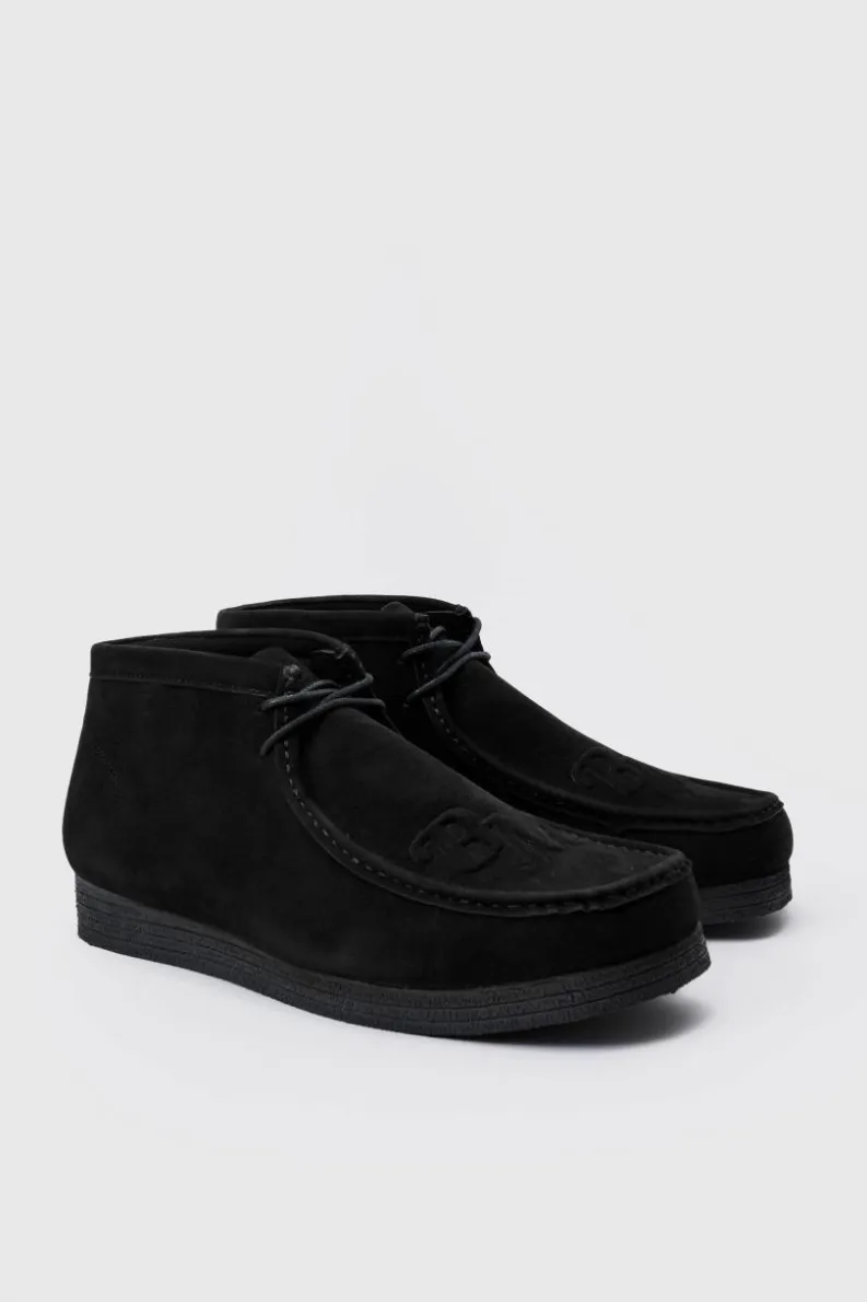 Sale boohooMAN Faux Suede Apron Front Embossed Branding Shoes In black