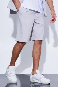 Best Sale boohooMAN Fixed Waist Relaxed Suit Shorts light grey