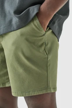 Online boohooMAN Fixed Waist Slim Fit Chino Shorts khaki