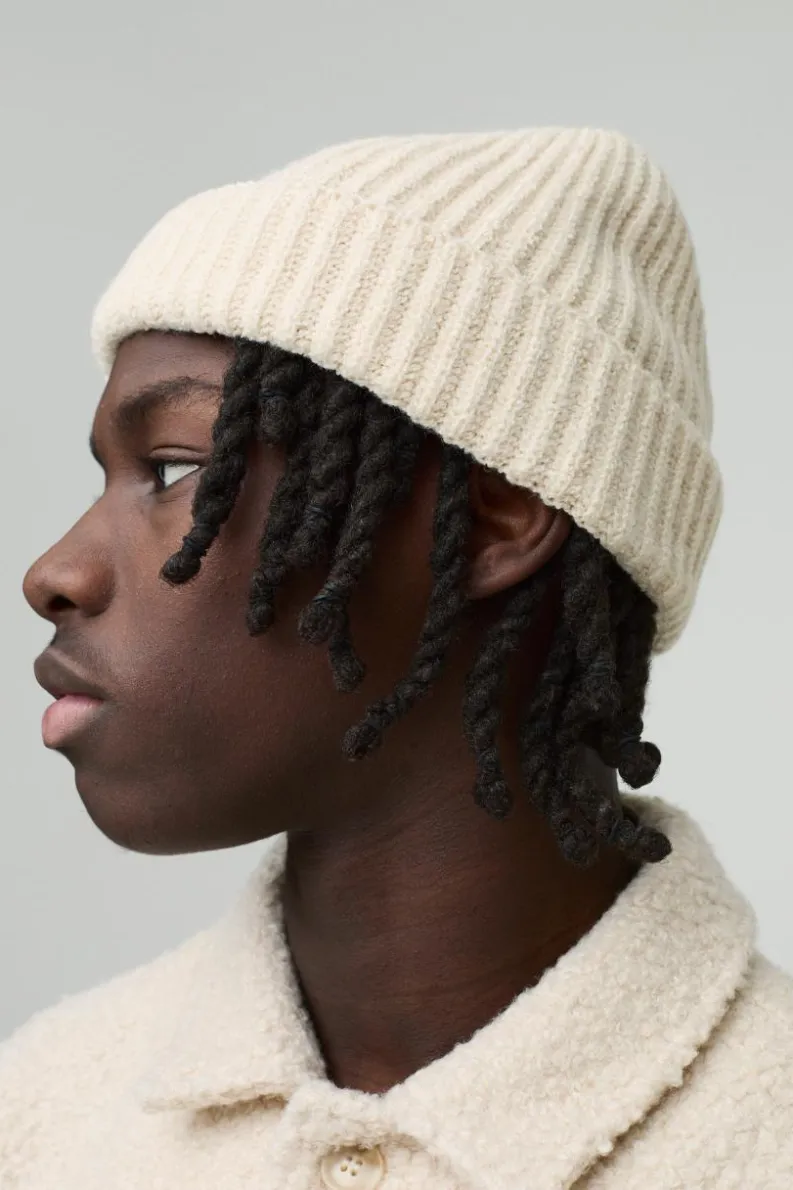 Fashion boohooMAN Fluffy Yarn Beanie stone