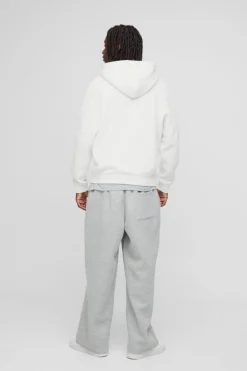 Store boohooMAN 330GSM Basic Zip Through Hoodie white