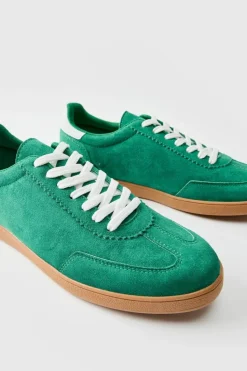 Fashion boohooMAN Gum Sole Trainer In green