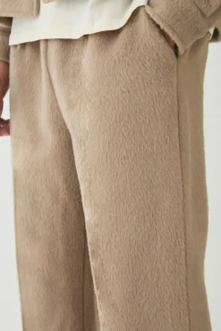 New boohooMAN Heavyweight Tapered Brushed Trousers taupe