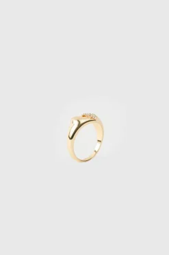 Store boohooMAN Iced Broken Heart Ring In gold