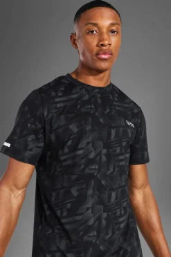 Hot boohooMAN Man Active Abstract Print Reg Fit T-Shirt black