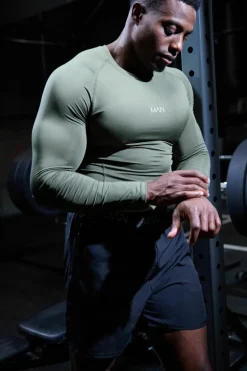 Cheap boohooMAN Man Active Base Layer Long Sleeve T-shirt khaki
