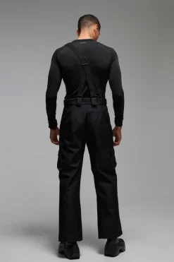 Store boohooMAN Man Active Cargo Detachable Strap Ski Trousers black