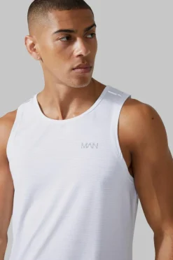 Outlet boohooMAN Man Active Engineered Performance Reg Fit Vest white