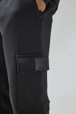 Store boohooMAN Man Active Gym Regular Fit Cargo Jogger black