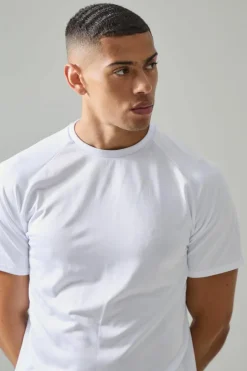Clearance boohooMAN Man Active Lightweight Essentials Gym Raglan T-shirt white