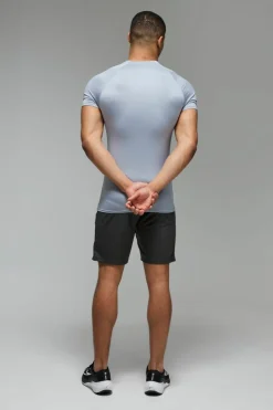 Fashion boohooMAN Man Active Lightweight Essentials Gym Muscle Fit Raglan T-shirt light grey