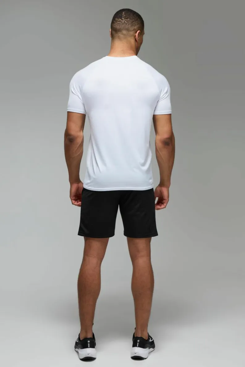 Clearance boohooMAN Man Active Lightweight Essentials Gym Regular Fit Raglan T-shirt white