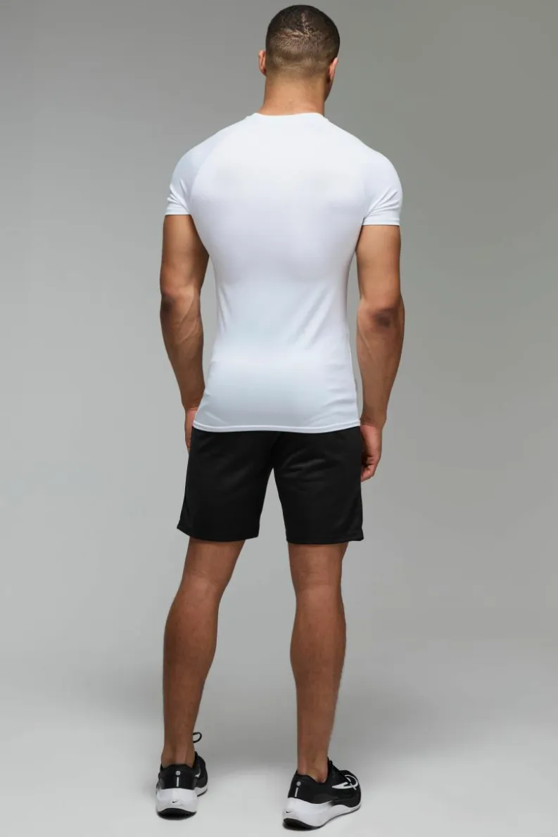 Sale boohooMAN Man Active Lightweight Essentials Gym Muscle Fit Raglan T-shirt 2 Pack multi