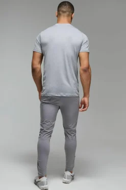 Flash Sale boohooMAN Man Active Lightweight Plain Tapered Track Pant grey