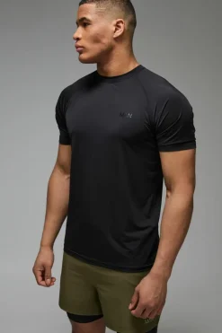 Best Sale boohooMAN Man Active Performance Regular Fit Raglan T-shirt black