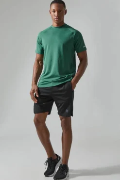 Cheap boohooMAN Man Active Performance T-shirt & Short Set green