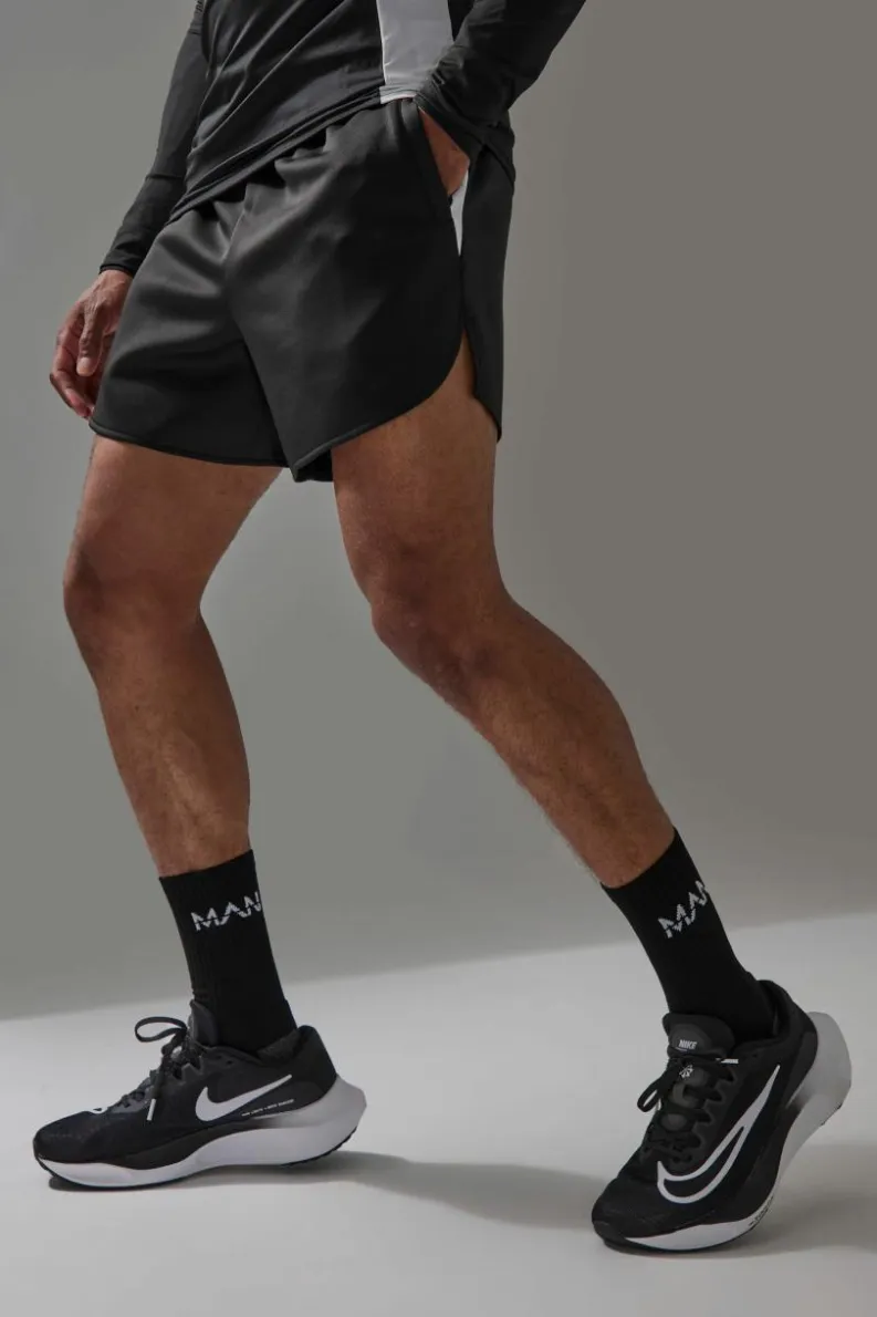 Hot boohooMAN Man Active Pro 5inch Side Split Runner Shorts black