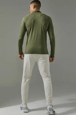 Best Sale boohooMAN Man Active Raglan Muscle Fit 1/4 Zip Top khaki