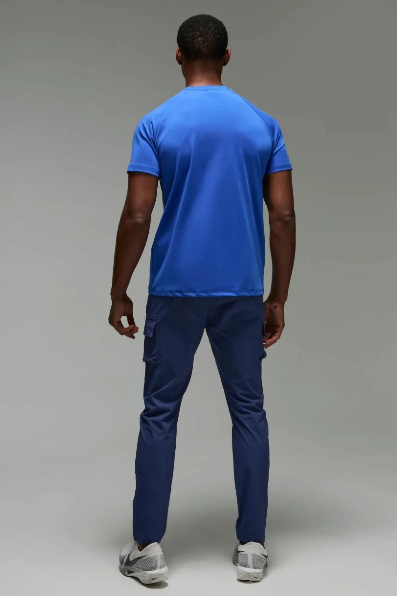 Online boohooMAN Man Active Raglan Regular Fit T-shirt cobalt