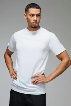 New boohooMAN Man Active Regular Fit Performance T-shirt white