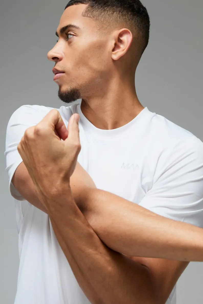 New boohooMAN Man Active Regular Fit Performance T-shirt white