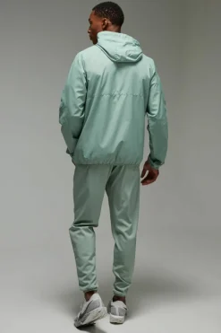 Discount boohooMAN Man Active Ripstop Shower Resist Windbreaker sage