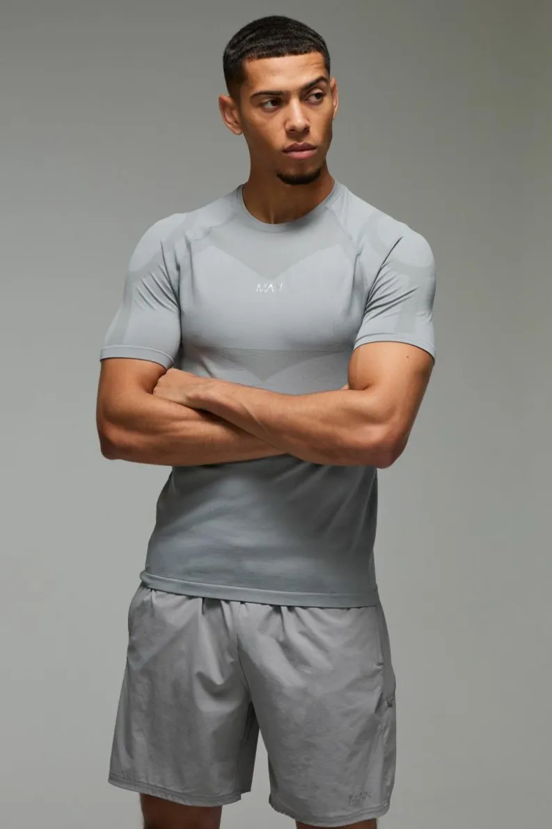 Discount boohooMAN Man Active Seamless Muscle Fit T-shirt light grey
