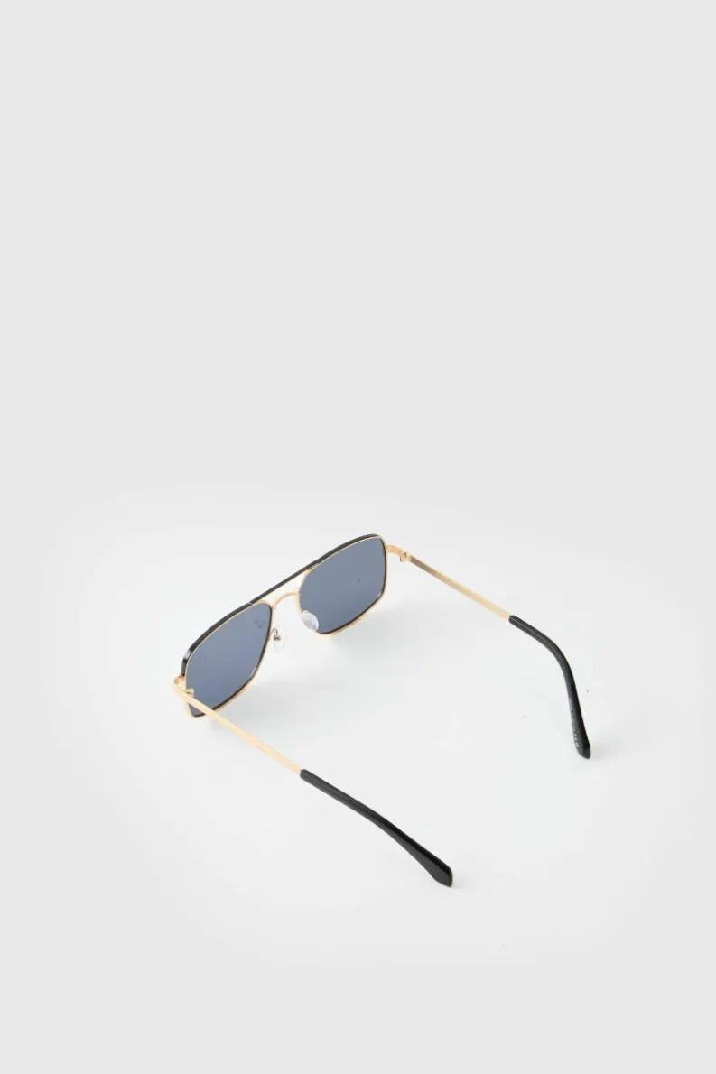 Flash Sale boohooMAN Metal Navigator Sunglasses gold