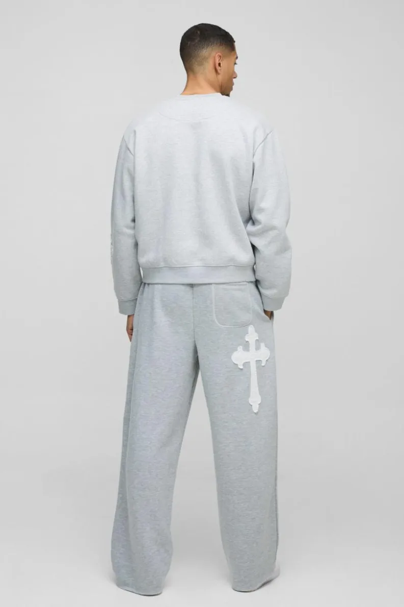 Hot boohooMAN Oversized Boxy Gothic Cross Applique Sweatshirt grey marl