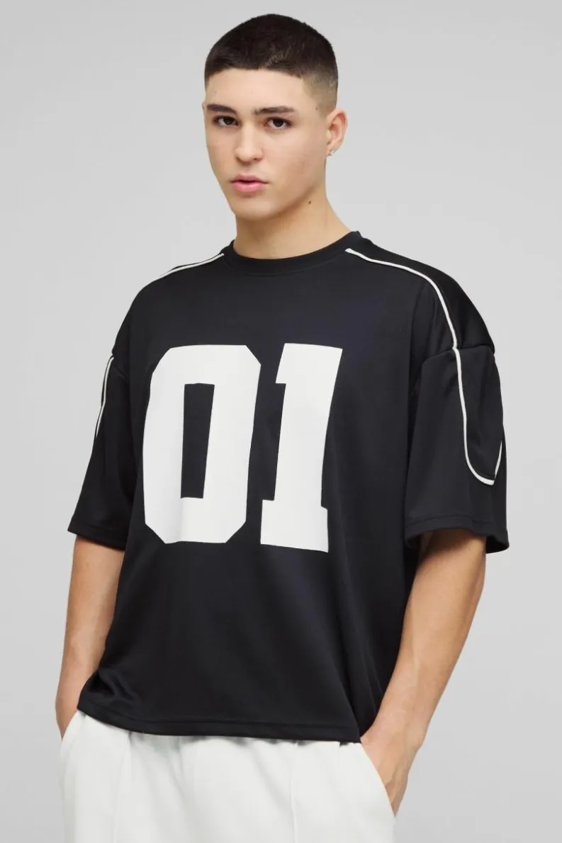 Best boohooMAN Oversized Boxy Half Sleeve Varsity T-Shirt black
