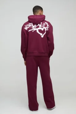Store boohooMAN Oversized Boxy Spray Graffiti Print Hoodie burgundy
