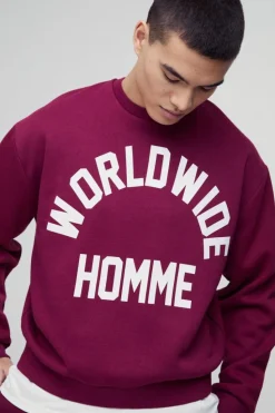Store boohooMAN Oversized Boxy Worldwide Print Sweatshirt burgundy