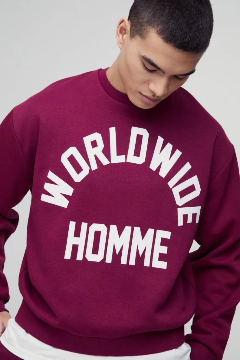 Store boohooMAN Oversized Boxy Worldwide Print Sweatshirt burgundy