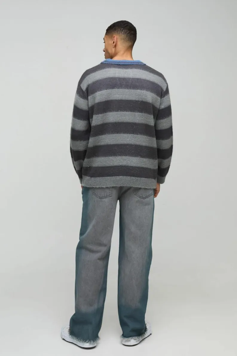 Online boohooMAN Oversized Brushed Striped V Neck Knit Polo grey