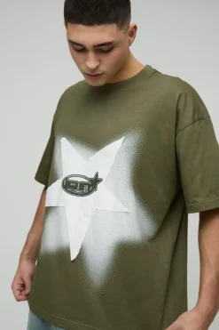 Fashion boohooMAN Oversized Extended Neck Star Applique Graphic T-Shirt khaki